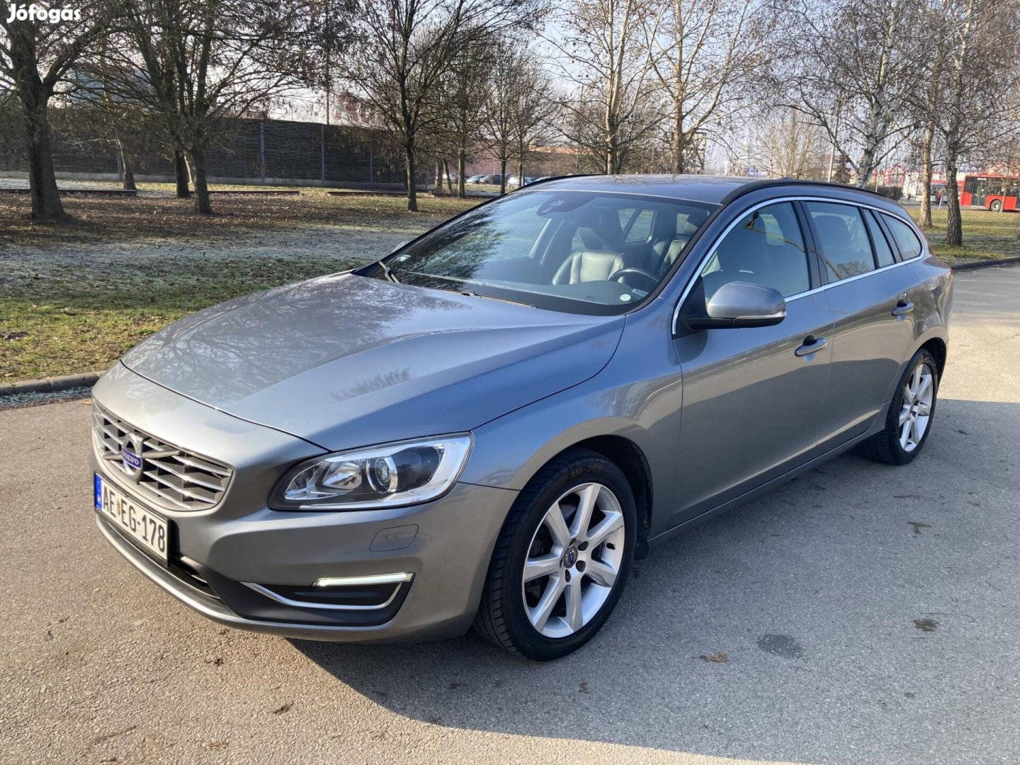 Volvo V60 2.0 D [D3] Momentum Geartronic Automa...